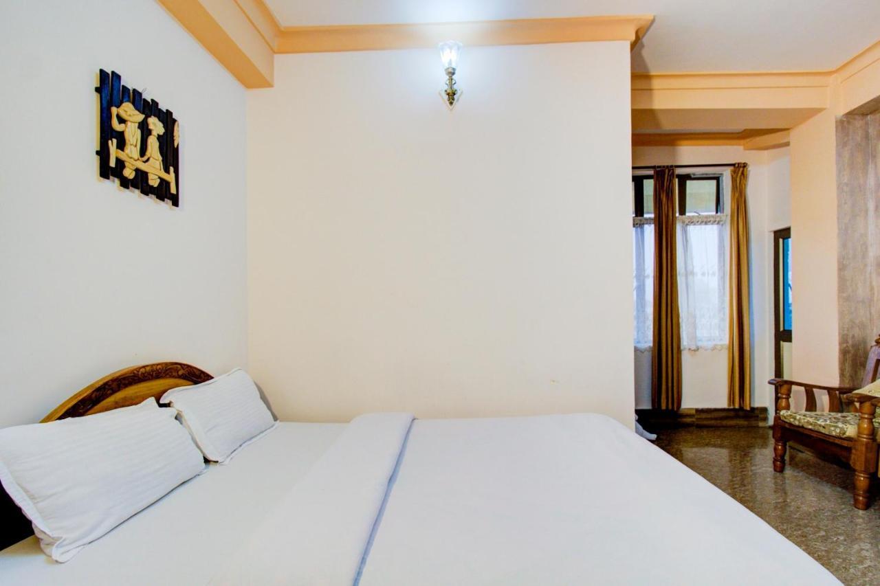 Capital O 79144 Coniferous Resort Čérápuňdží Exteriér fotografie